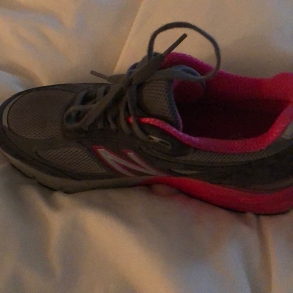 Women’s New Balance Shoes - Picture 6 of 6
